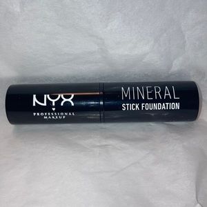💋NYX Mineral Stick Foundation